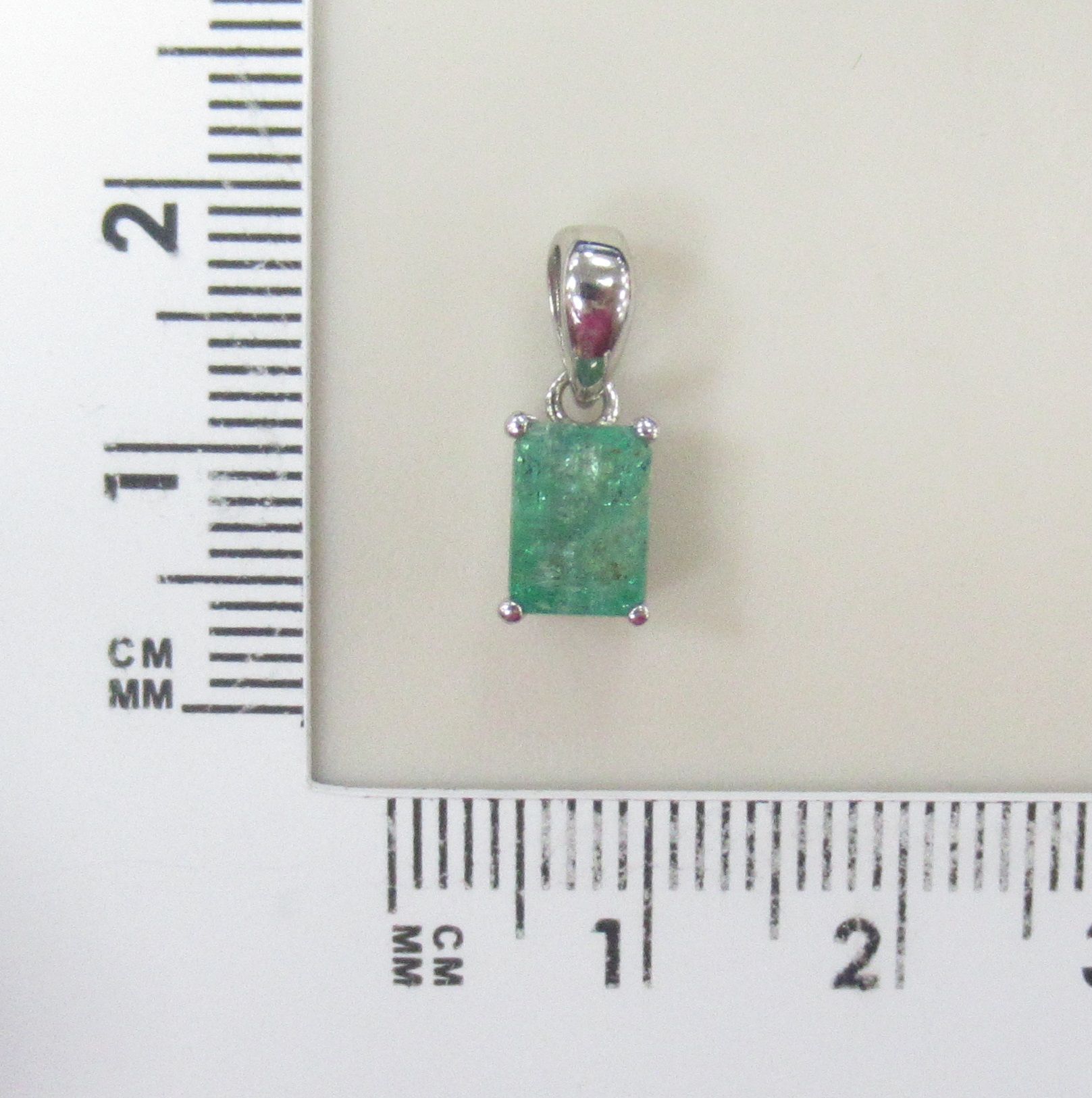 Серебряная подвеска 925 пробы; вставки 1 Изумруд (F) 3/Г3 0,94ct;